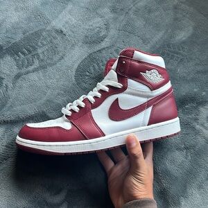 Jordan 1 OG Artesian Team Red